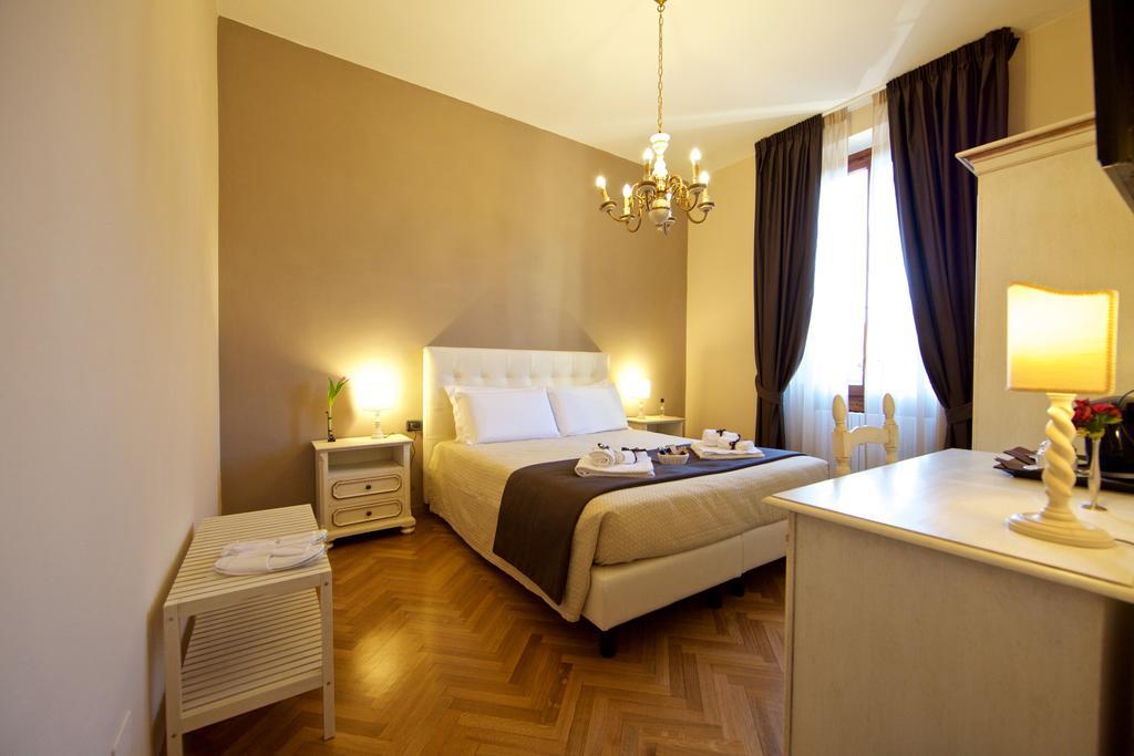 I Cipressi Del Poggio B&B Florence Room photo